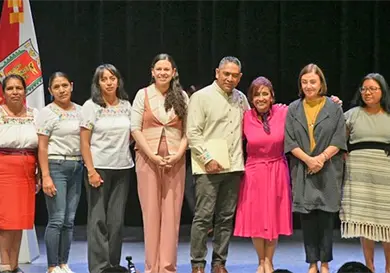 Entregan el Bellas Artes de Literatura