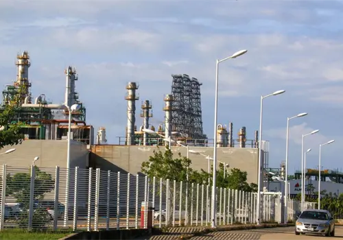Ven acertado refinar más petróleo en México Ven acertado refinar más petróleo en México