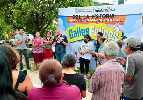 &Aacute;ngel Torres arranca obra en colonia La Victoria