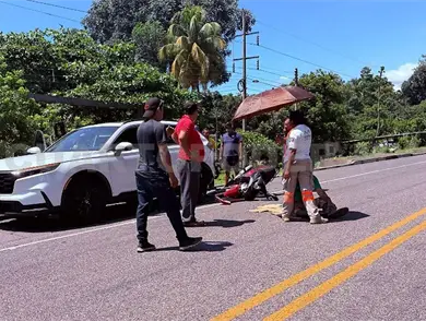 Lesionado al impactar motocicleta y SUV Lesionado al impactar motocicleta y SUV