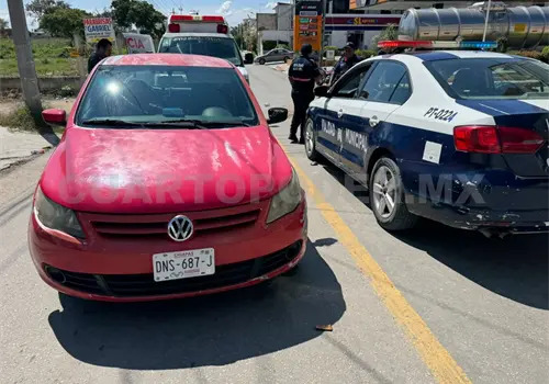Atropellan a dos; uno es trasladado al hospital Atropellan a dos; uno es trasladado al hospital