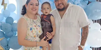 Humberto Manuel recibe el bautismo Humberto Manuel recibe el bautismo