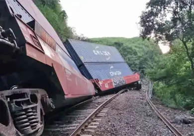 Mueren dos de la GN en descarrilamiento de tren de Ferromex Mueren dos de la GN en descarrilamiento de tren de Ferromex