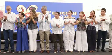 Asiste Moreno Guill&eacute;n a inicio del Festival Coyatoc 2026