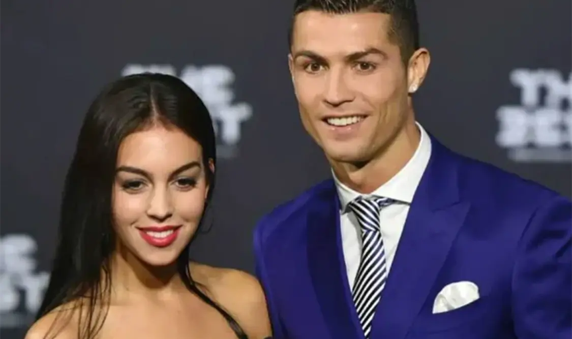 La pareja del goleador no se había pronunciado desde que iniciaron los problemas en Dinamarca. Agencias