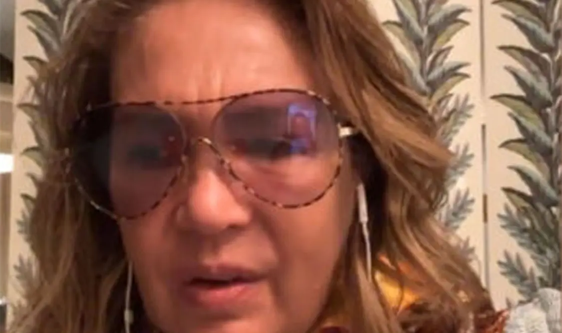 Yolanda Andrade exhibe a ex amiga