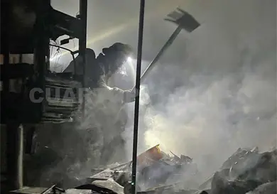 Arde en llamas casa y las pérdidas fueron totales Arde en llamas casa y las pérdidas fueron totales