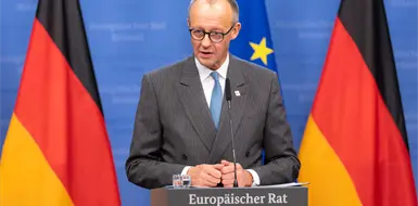 Pide Friedrich Merz a Putin poner fin a la guerra