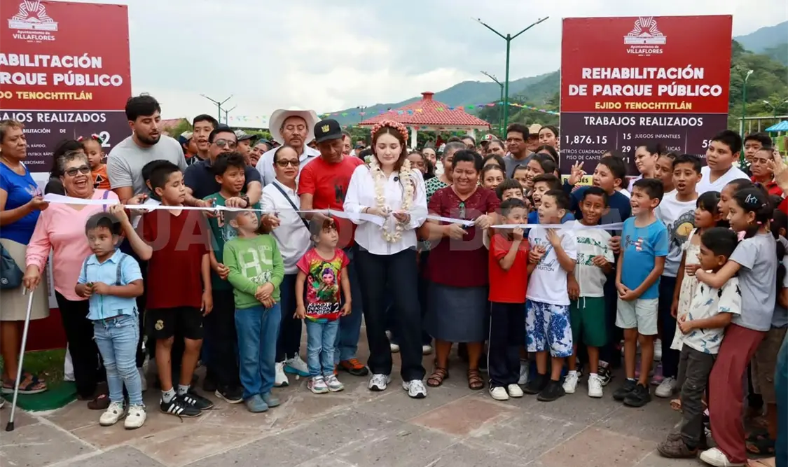 La alcaldesa durante el corte de listón del nuevo parque. Cortesía