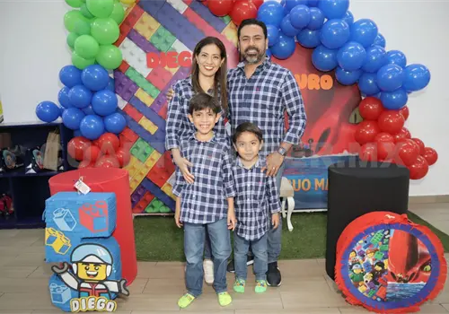 Diego y Arturo doble celebración Diego y Arturo doble celebración