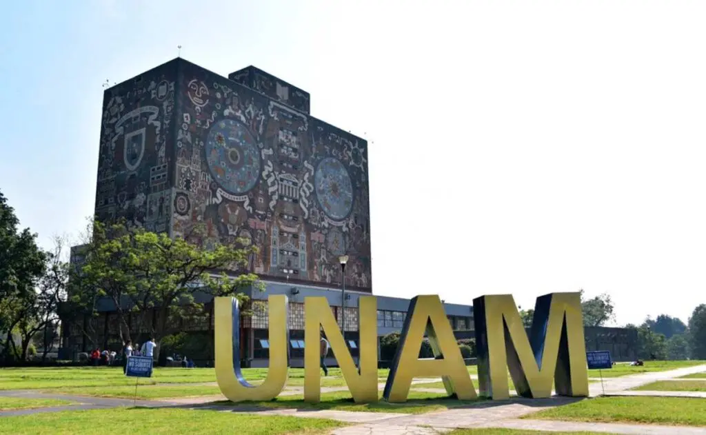 La UNAM elaborará un diagnóstico integral sobre el uso de celulares e IA en los diferentes niveles educativos de sus planteles. Cortesía
