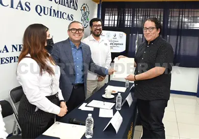 Fortalece Unach competencias con certificaciones