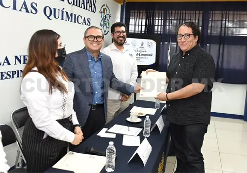 Fortalece Unach competencias con certificaciones