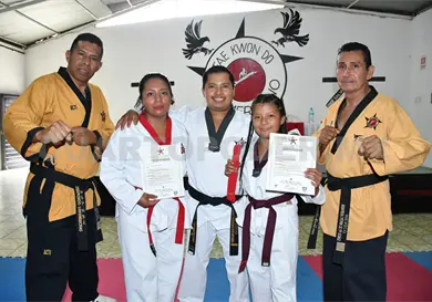 Halcones aprueban evaluaci&oacute;n de grados