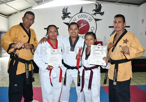Halcones aprueban evaluaci&oacute;n de grados