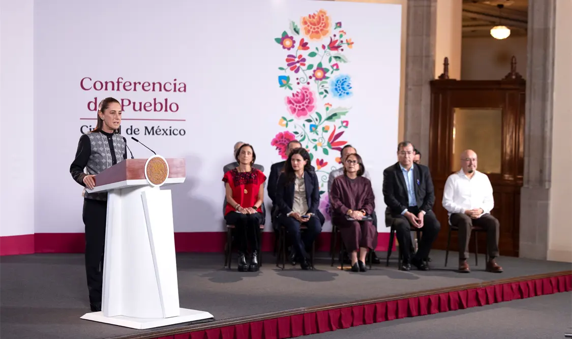 La mandataria firmó la reforma constitucional que establece la nacionalidad mexicana exclusiva para aspirantes a la presidencia de 2028. Cortesía