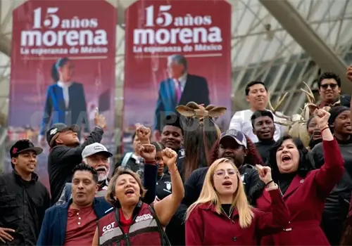 Celebran diputados 15 a&ntilde;os de Morena