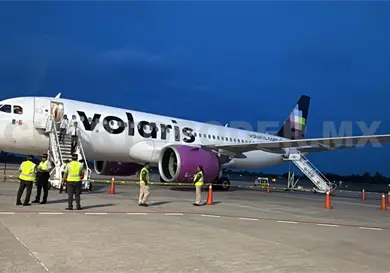 Muere en pleno vuelo de avión comercial Muere en pleno vuelo de avión comercial