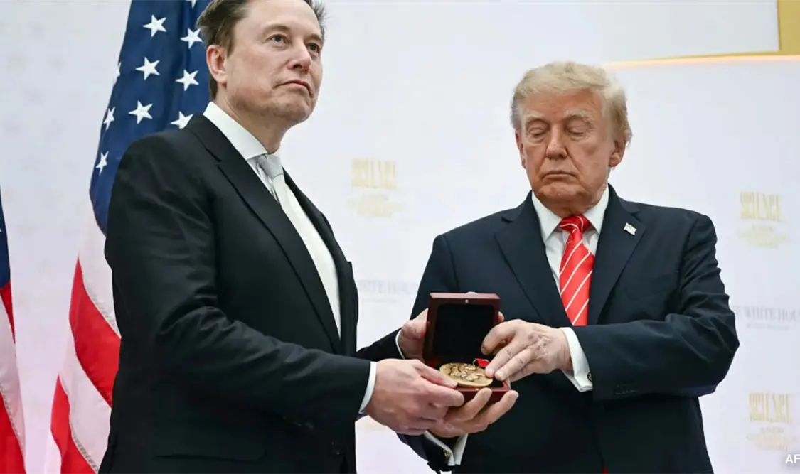 Galardona Trump a Musk con la Medalla de Ciencia