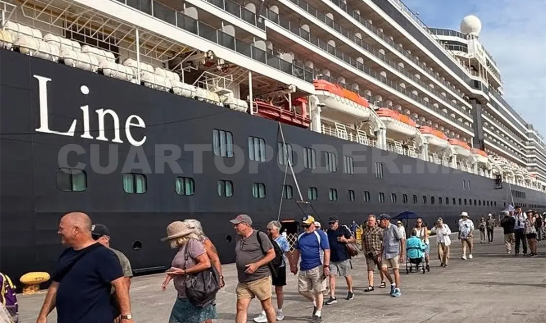 Se trata de una de las embarcaciones más grandes e imponentes de la naviera Holland America Line. Rafael Victorio / CP