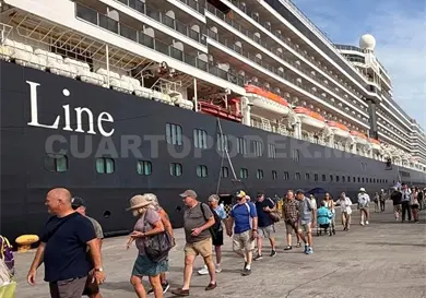 Arriba otro crucero a Puerto Chiapas Arriba otro crucero a Puerto Chiapas