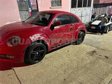 Se estrella en Beetle y luego se da a la fuga