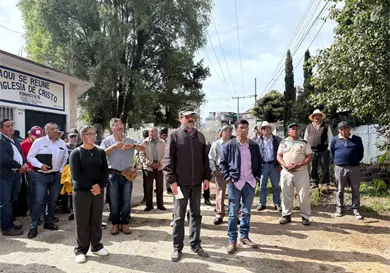 Vecinos piden presura en construcción de puente Vecinos piden presura en construcción de puente