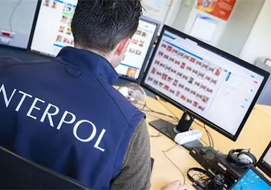 Redes, el espacio para traficar abuso infantil