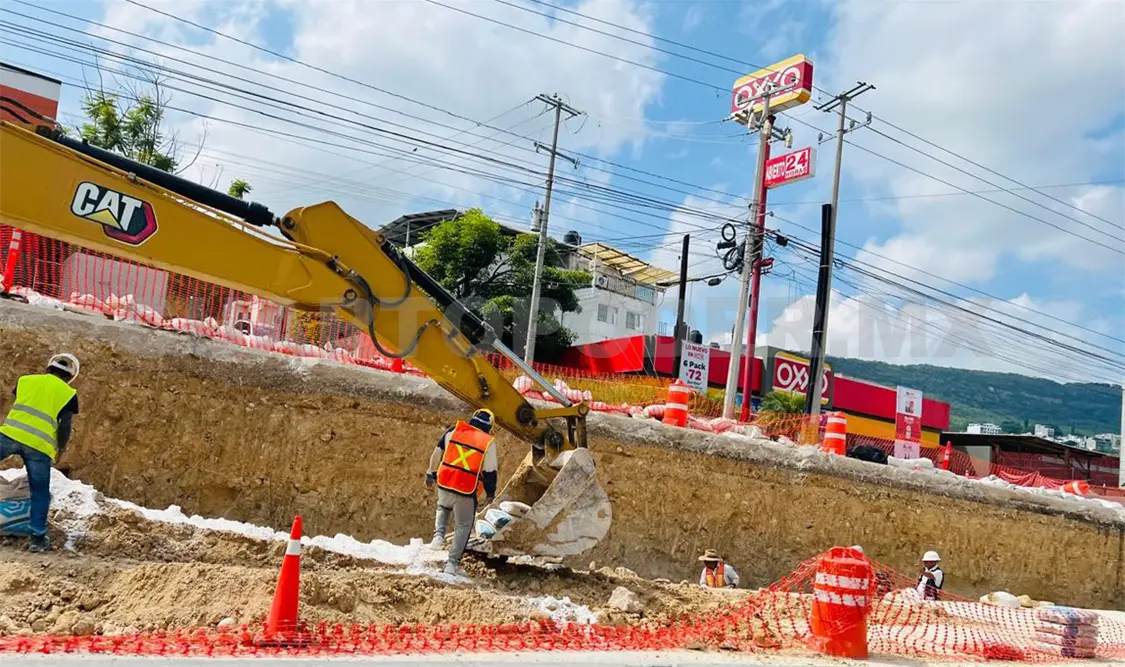 Trabajadores confirmaron que se revisó la cimentación tramo por tramo. CP