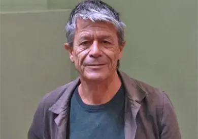 Escribir Kolj&oacute;s cambi&oacute; a Emmanuel Carr&egrave;re