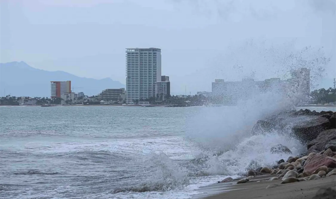 Autoridades exhortan a la población a mantenerse atenta a los avisos meteorológicos. El Universal