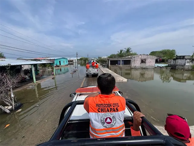 Mar de fondo y colapso de puente, da&ntilde;os de las lluvias
