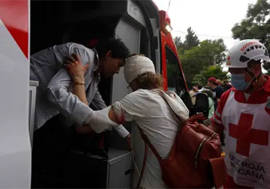 Ordena gobernador revisar actuaci&oacute;n policial tras protesta