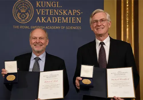 Nobel es otorgado a Robert E. Hall y Michael Woodford Nobel es otorgado a Robert E. Hall y Michael Woodford