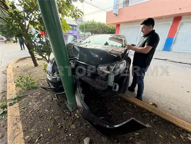 Chocan en cruce al no respetar la preferencia Chocan en cruce al no respetar la preferencia
