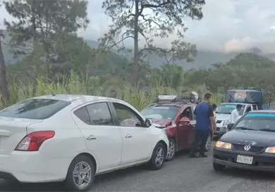 Colisi&oacute;n frontal entre dos en tramo a Monte L&iacute;bano