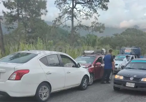 Colisi&oacute;n frontal entre dos en tramo a Monte L&iacute;bano