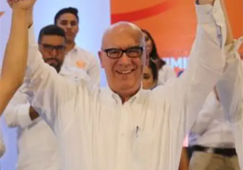 Eliseo Fern&aacute;ndez deber&aacute; pagar a Layda Sansores