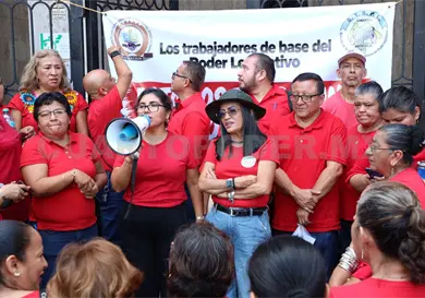 Atienden demandas del sindicato en el Congreso Atienden demandas del sindicato en el Congreso