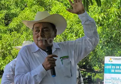 Conocen productores el riego solar y la nutrición orgánica regenerativa Conocen productores el riego solar y la nutrición orgánica regenerativa