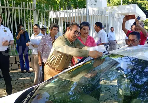 Taxis se suman a campa&ntilde;a de protecci&oacute;n a mujeres