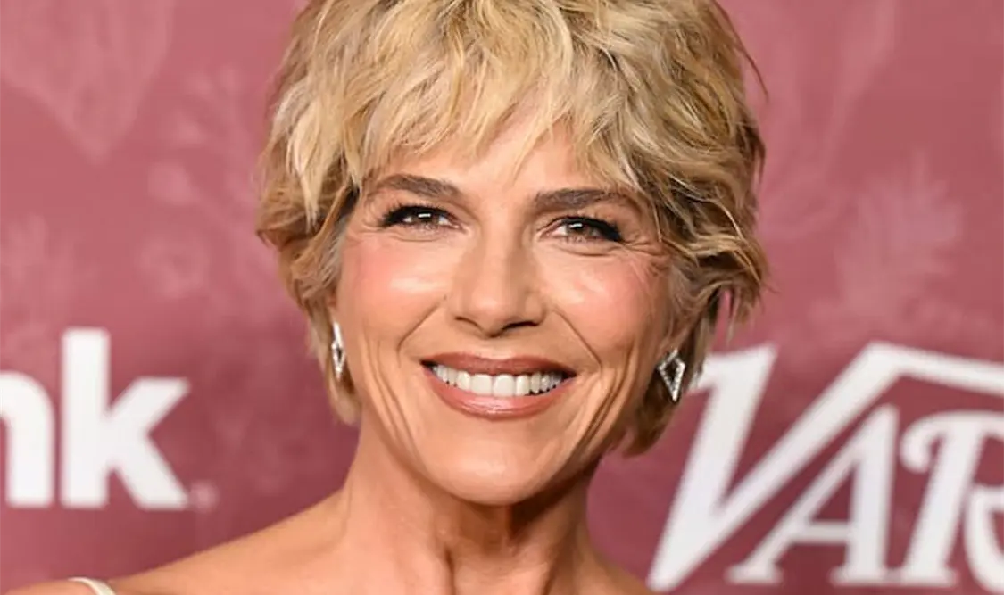 Selma Blair causa disturbios en un avión