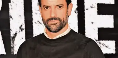 Lafarga, afectado por personaje Lafarga, afectado por personaje