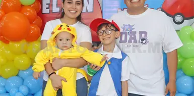 Elían y Matías, diversión en el campo Pokémon Elían y Matías, diversión en el campo Pokémon