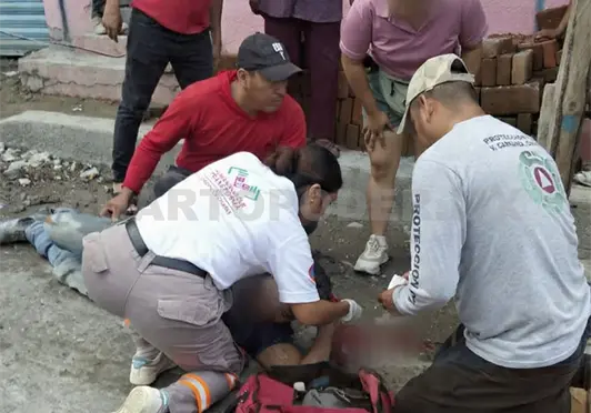 Se desploma albañil desde planta alta Se desploma albañil desde planta alta