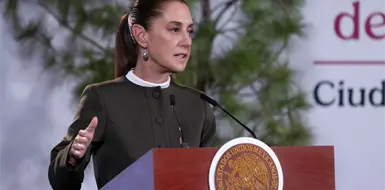 Firman decreto para proteger a menores en plataformas