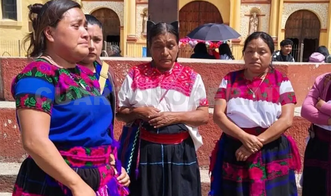 La rueda de prensa se realizó en la Plaza Catedral de San Cristóbal de Las Casas. Manuel Martínez / CP