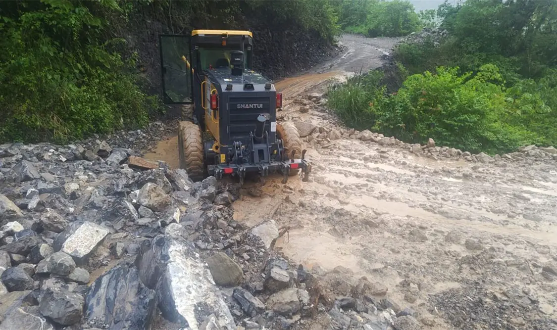 Suspenden clases en tres regiones por precipitaciones