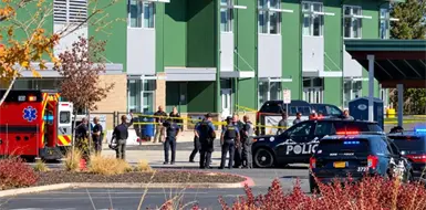 Reportan cinco muertos en tiroteo en escuela Reportan cinco muertos en tiroteo en escuela