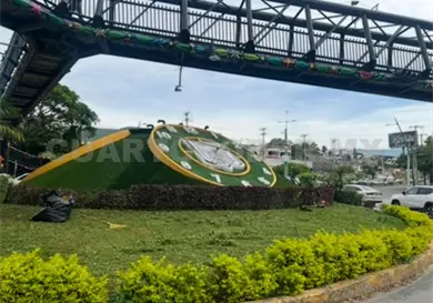En calma y limpio el Reloj Floral
